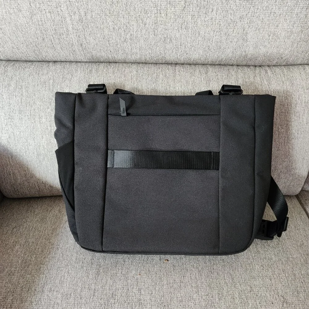 Alpaca Bravo Tote w/ crossbody strap - Picture 3 of 8